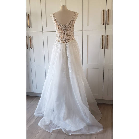 Couture Wedding Dress EU 40 A Line Tulle Lace Illusion Bodice Rhinestone Bridal - Picture 3 of 15